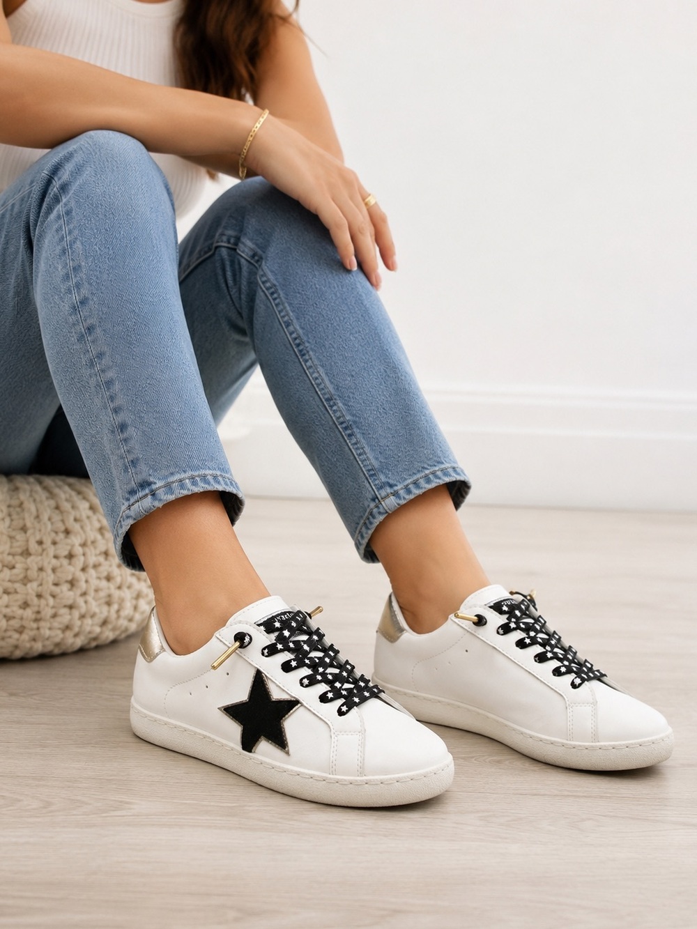 Vintage Havana Black Star Sneakers White Gold Women’s 7.5 Trendy Casual Shoes
